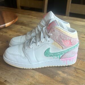Nike Air Jordan 1 Mid GS Paint Drip - Ice Cream White Pink blue
